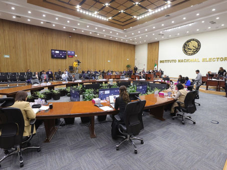 Aprueba INE bases y criterios para que visitantes extranjeros
observen el desarrollo.