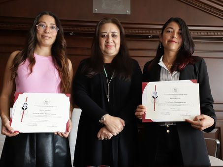 Con honores, egresan dos alumnas de Maestría en Ciencias de la Educación