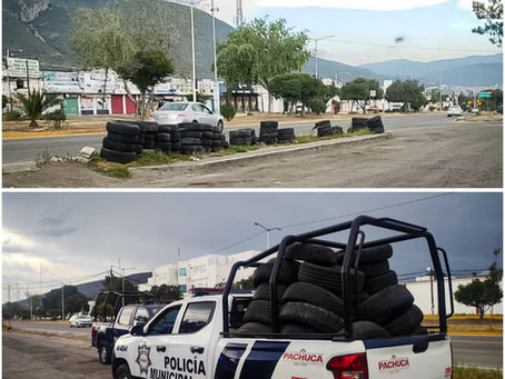 Policía Municipal de Pachuca retira 100 neumáticos en abandono sobre el Bulevar del Minero