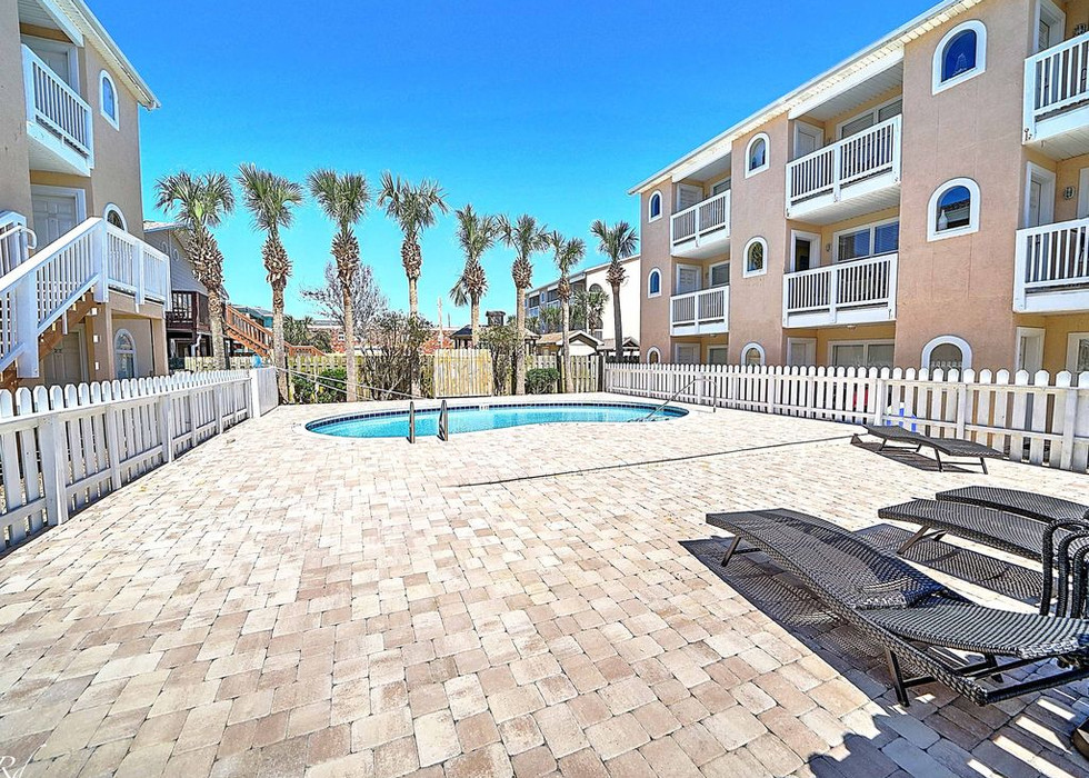 K Tori's Beach Rentals Merrimac 12, Merrimac Condominiums in Panama