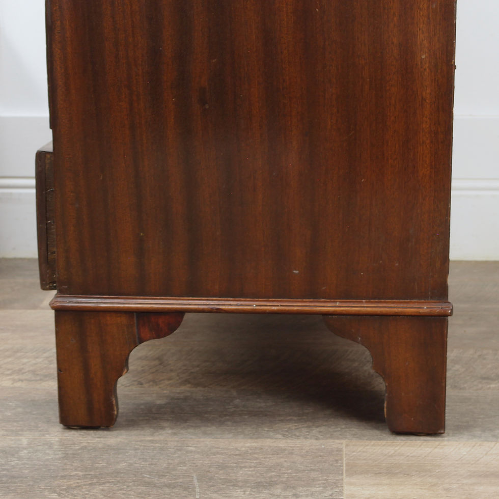 Thumbnail: Early 20th-Century Bachelor’s Chest Of Drawers