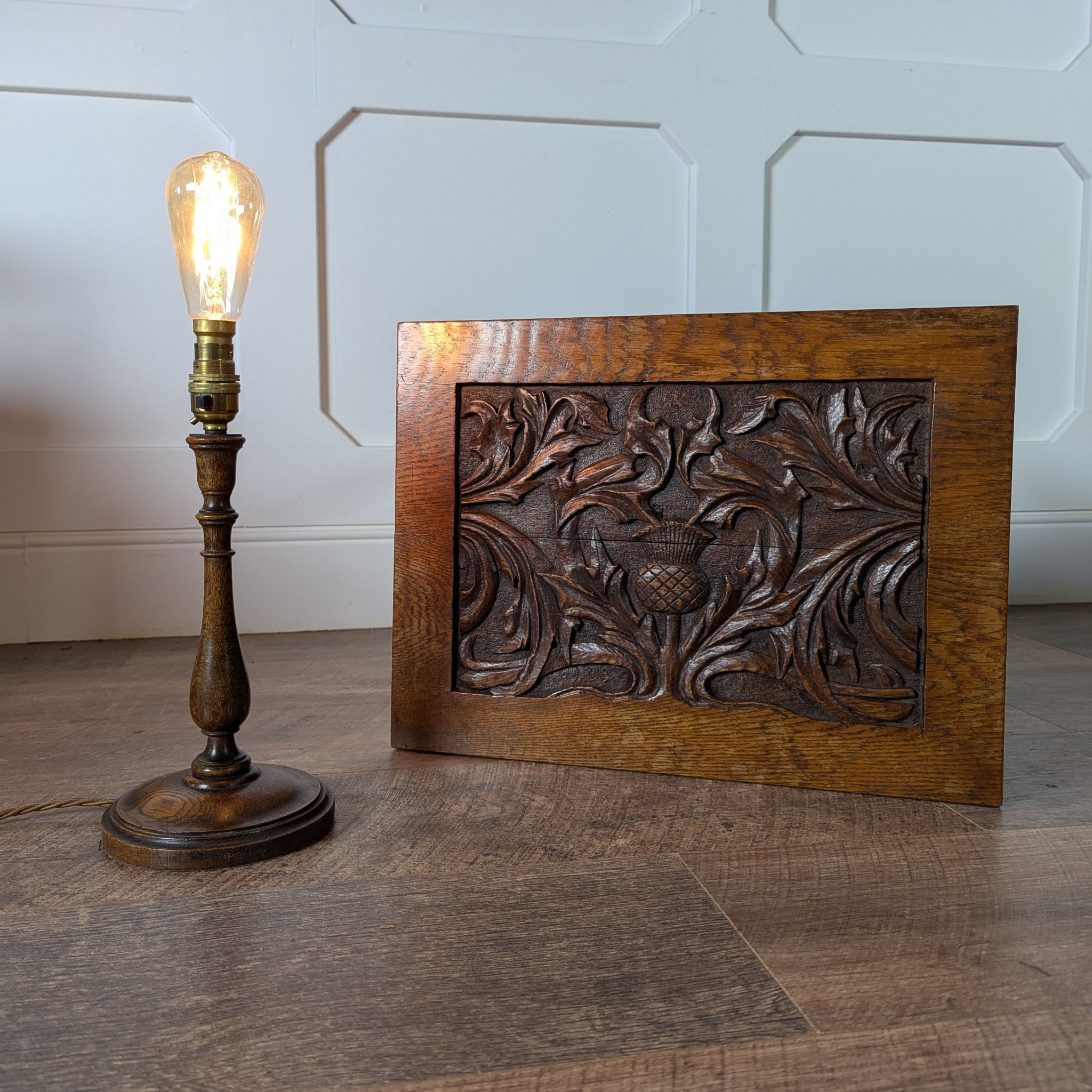 Early 20th-Century Solid Oak thistle Side Table (Possibly Scottish)