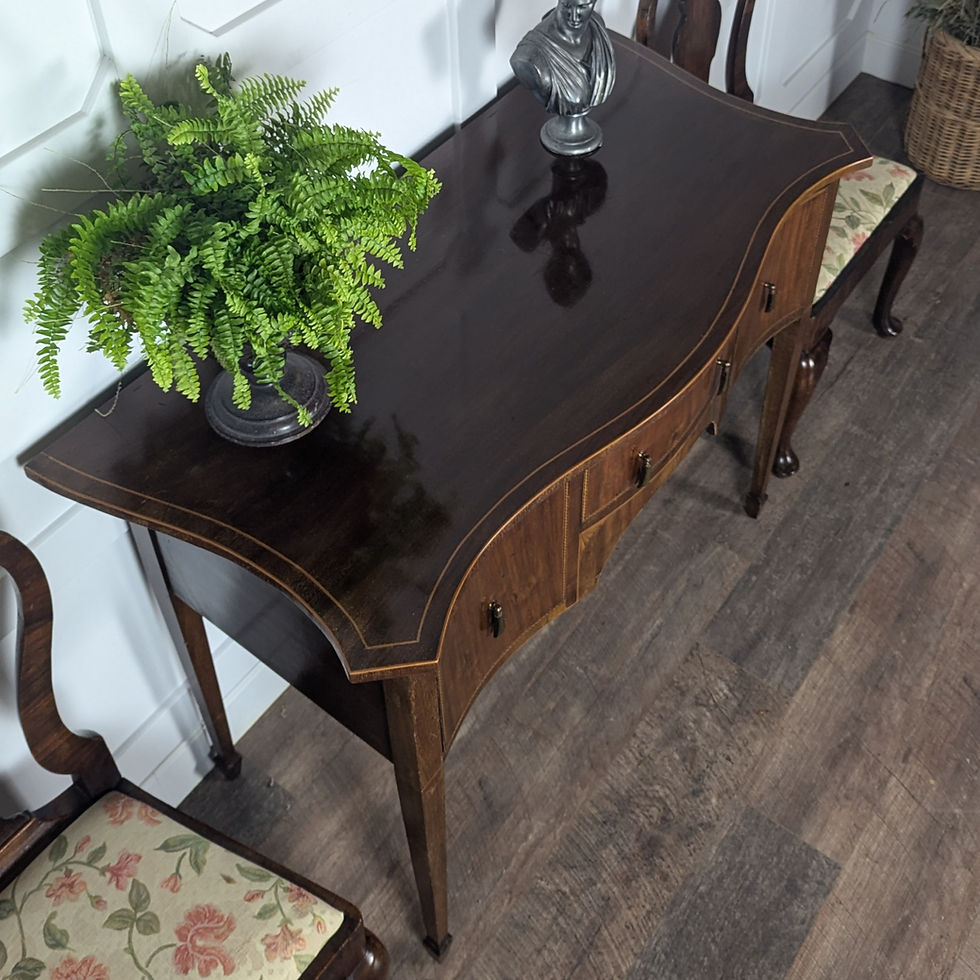 Thumbnail: Late Victorian/Edwardian Serpentine Fronted Sideboard