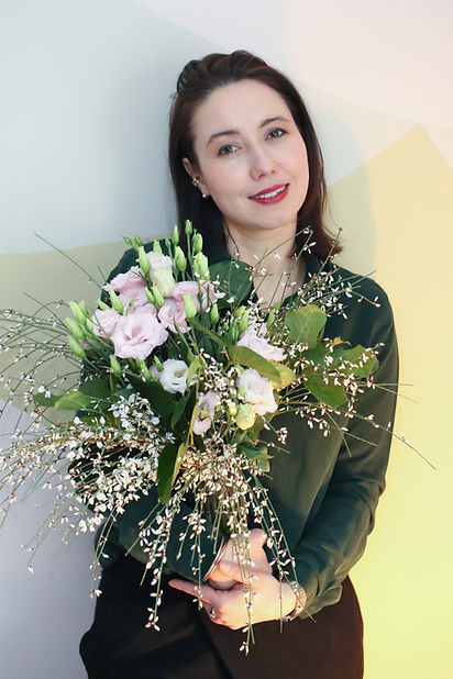 Julita, fondatrice de Jasana Interior, porte une approche sensible, intuitive et profondément humaine.