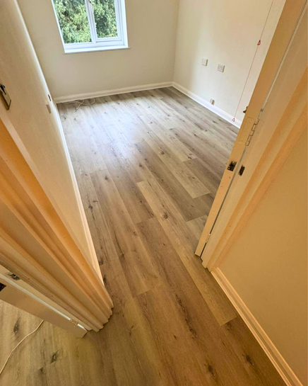 Entrance hall with Alba XL Click System LVT flooring in West Wickham