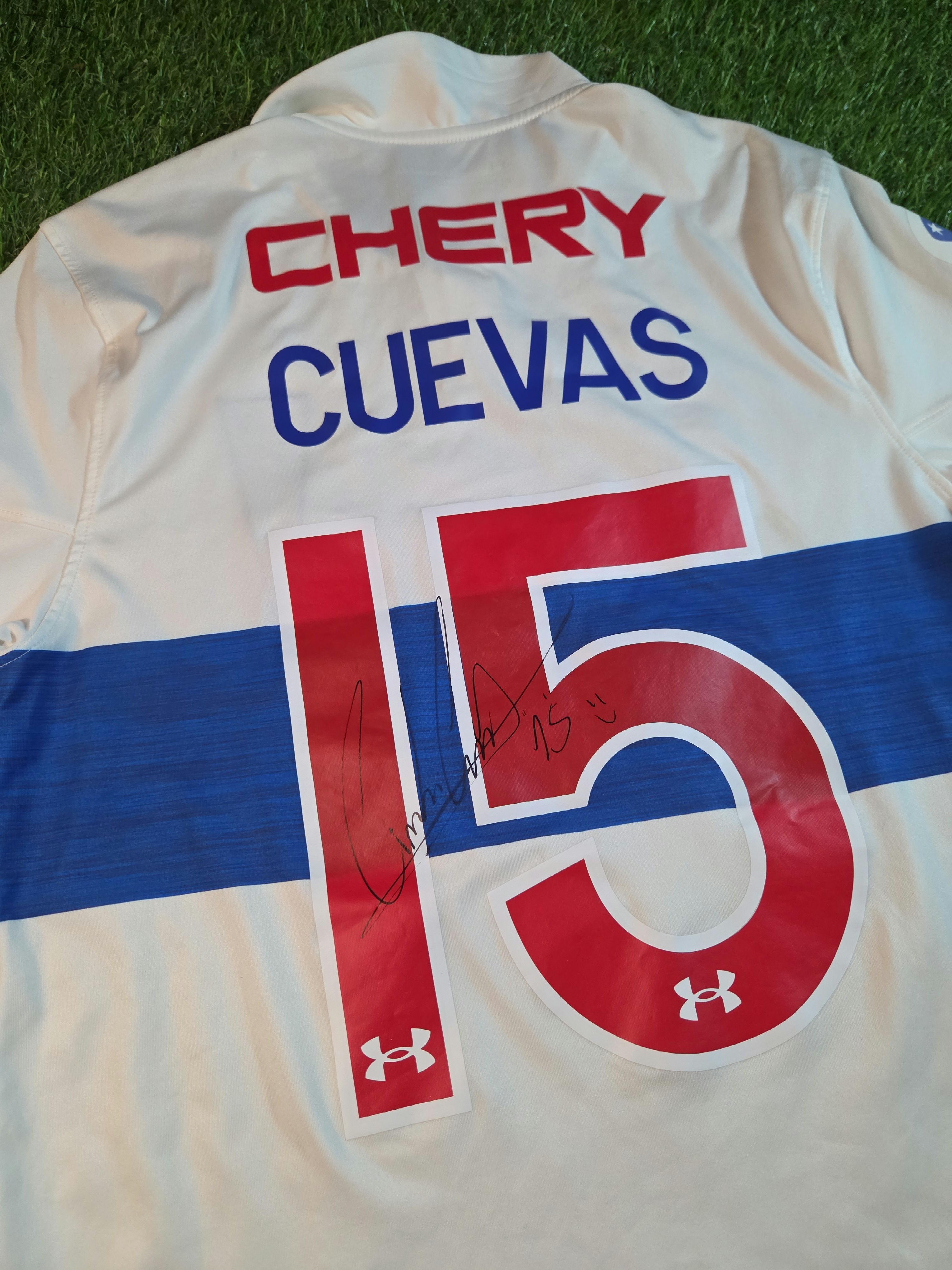 Camiseta Universidad Católica - Cuevas #15 / Firmada