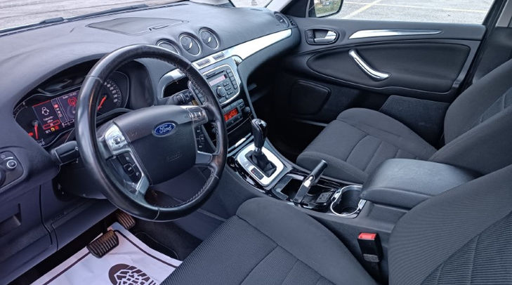 Ford S-Max_03.jpeg