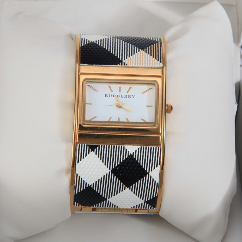 תמונה ממוזערת: 122 Women

