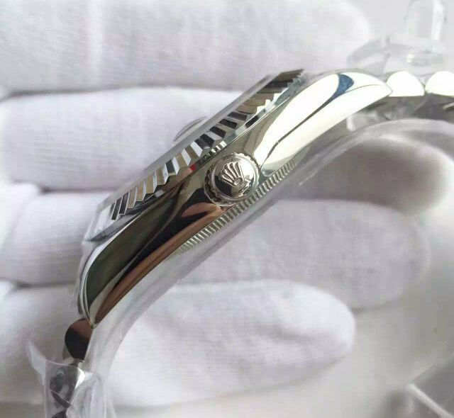 תמונה ממוזערת: RLX208

