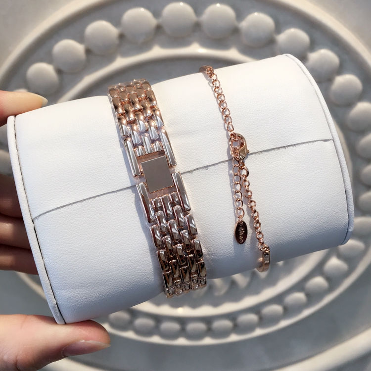 תמונה ממוזערת: 134 Women

