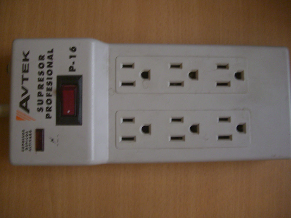 Avtek Supresor Picos Profesional