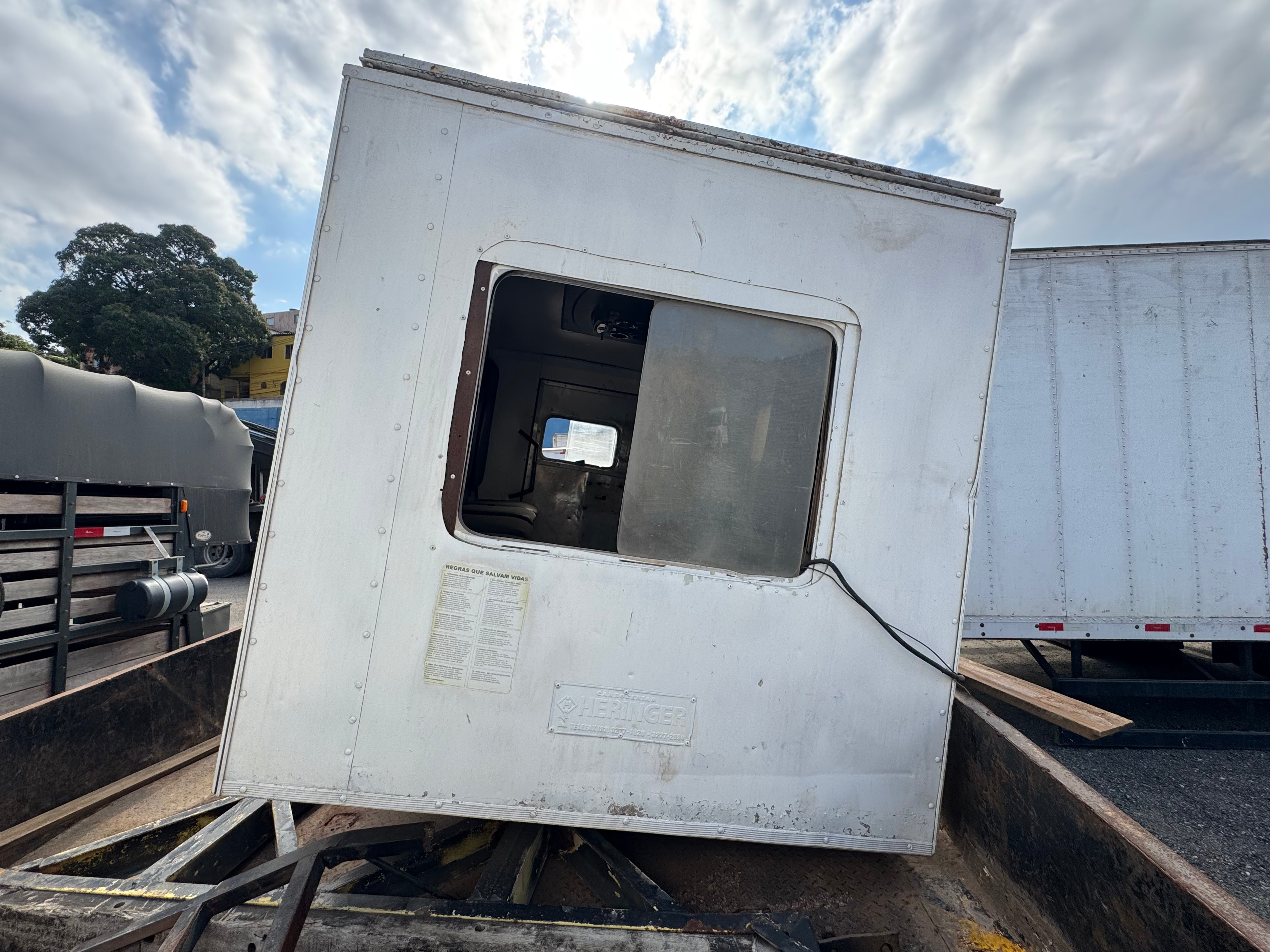 Cabine Suplementar Toco 8 Passageiros