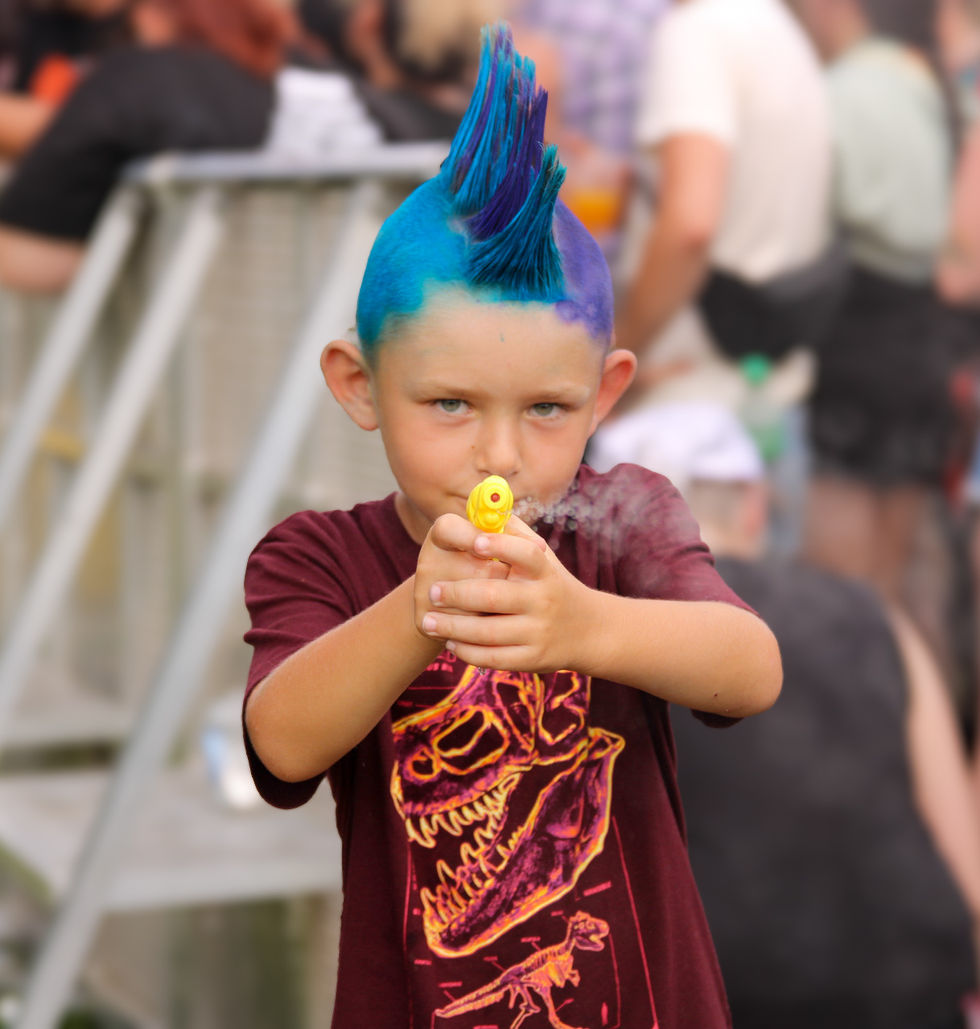 MarkFrahn_FanPic8_@beyondthebarrier.pa