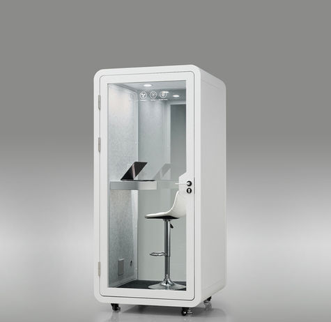 Front view of SoloPod with tempered glass door closed.
