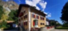 Haus_front.jpg