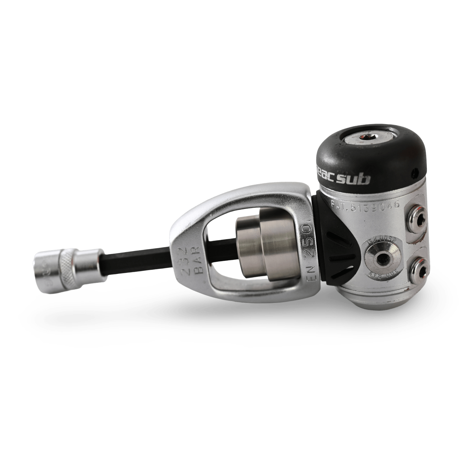 Seac 25mm yoke nut socket locked onto a Seac first-stage regulator.