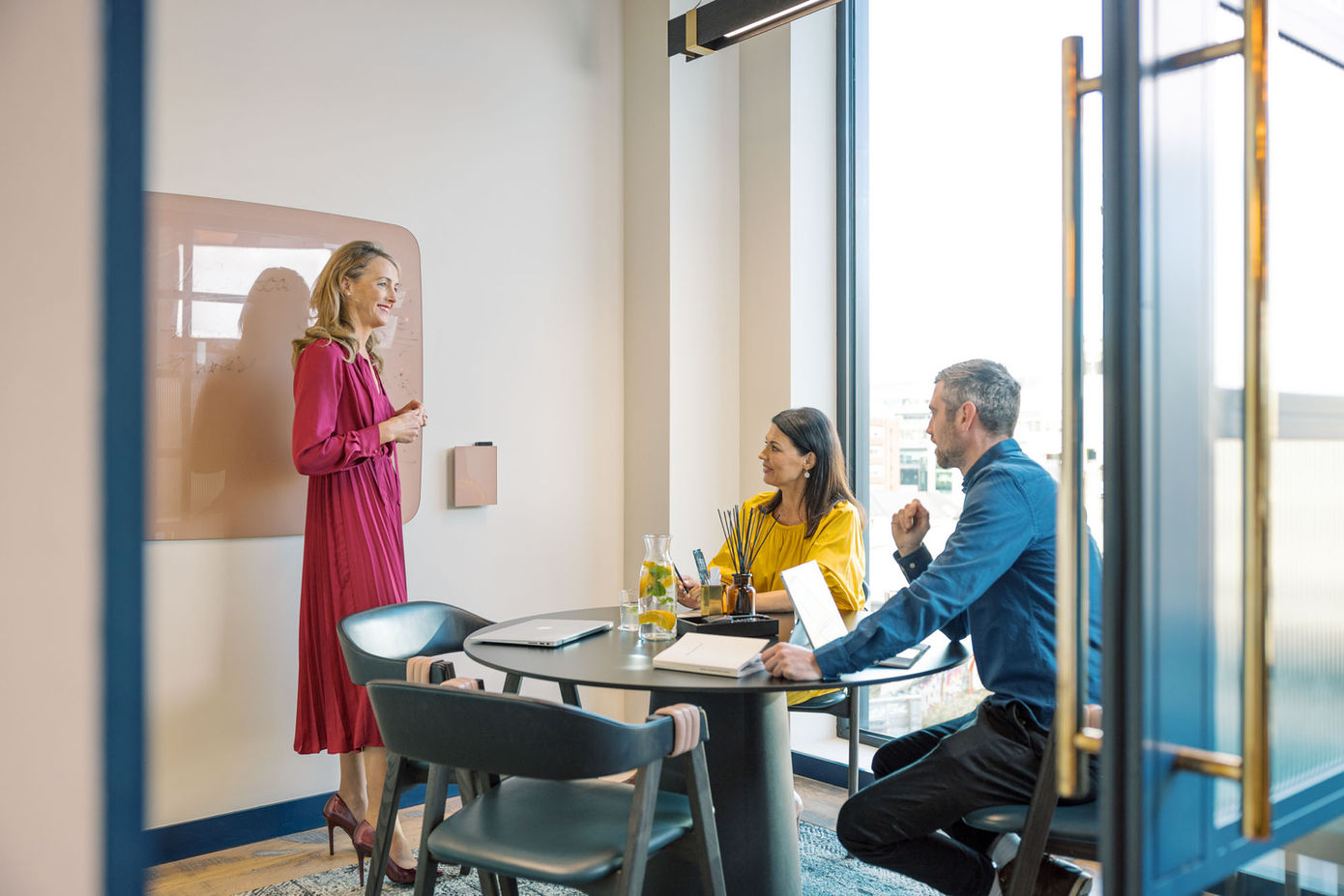 Stylish Meeting Venue with Comfortable Seating
