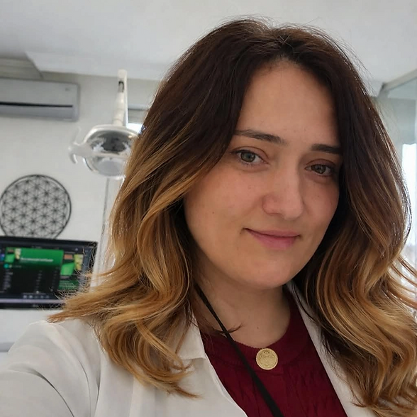 corum-dis-hekimi-dt-derya-ustunel