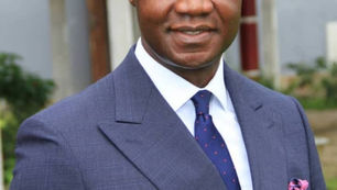 La France pâtit de l’inefficacité de sa politique de coopération en Afrique (Eric ELOUNDOU NGAH)