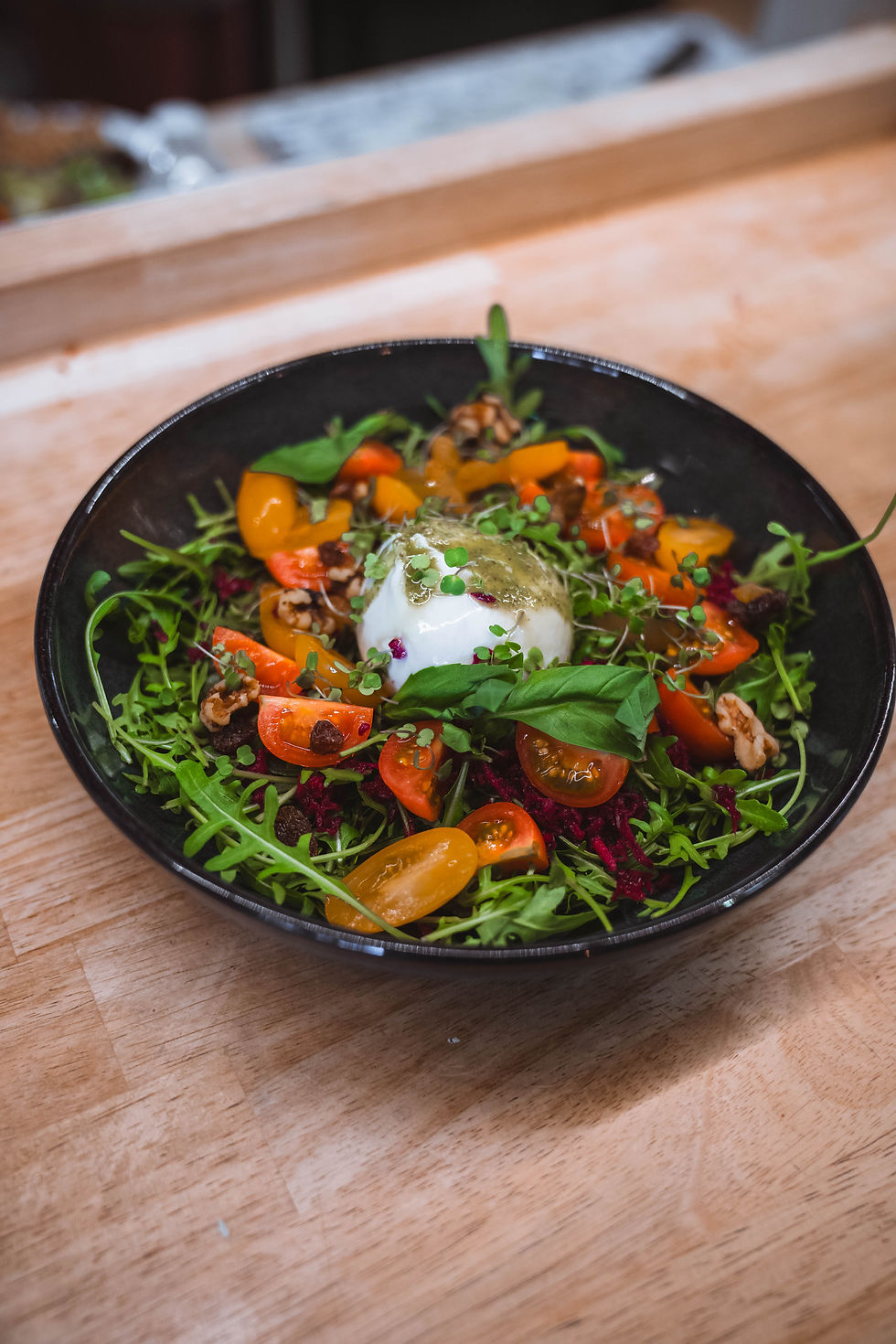 Salade de tomate burrata pesto image