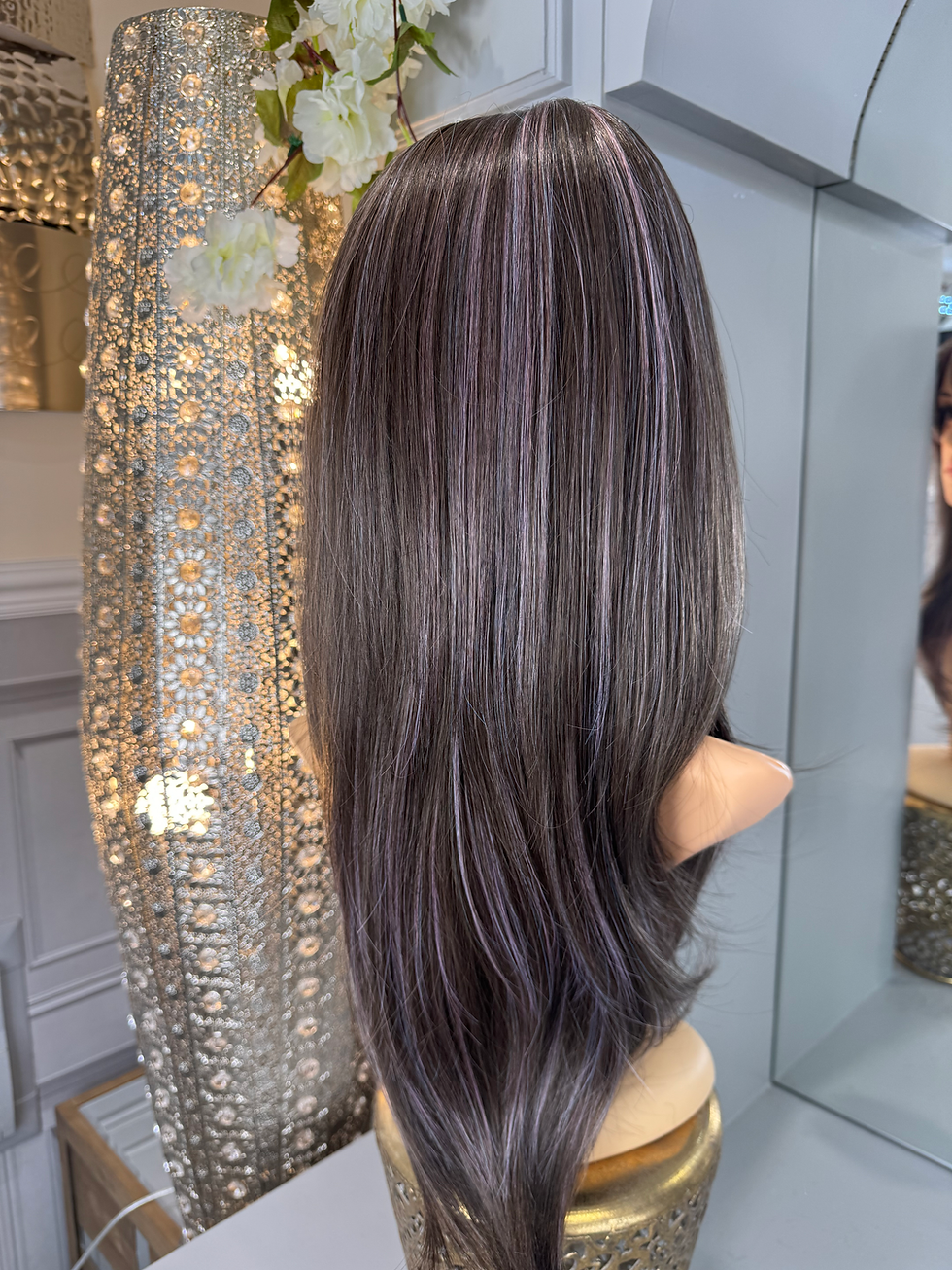 Miniatura: Chocolate Wavy With Lilac Highlights Wig