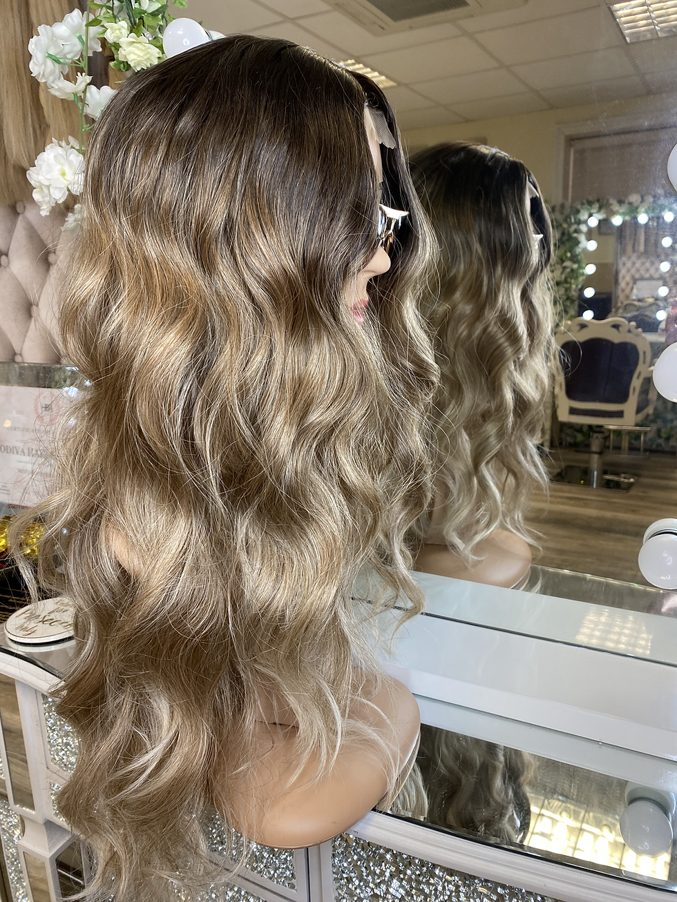 Miniatura: Mixed caramel browns curly fibre wig