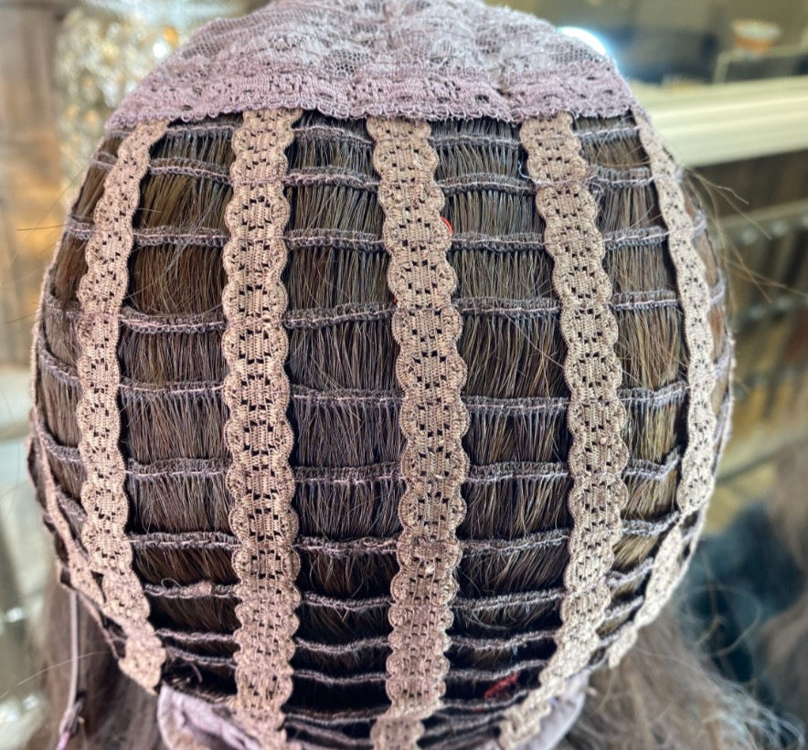 Miniatura: Chocolate brown wavy fibre wig