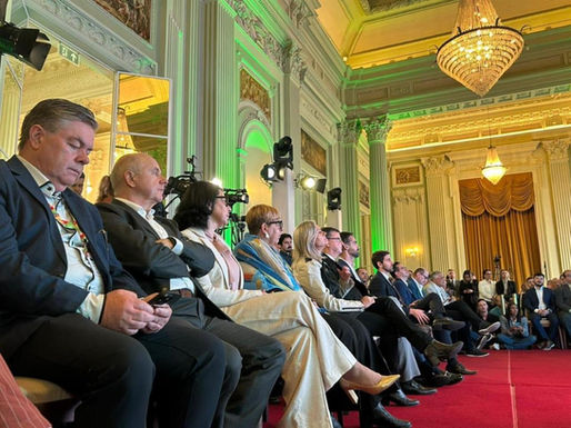 Artus participa de cerimonia no palacio Piratini