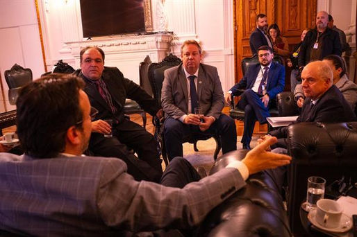 Deputado Artus em reunião na Casa Civil