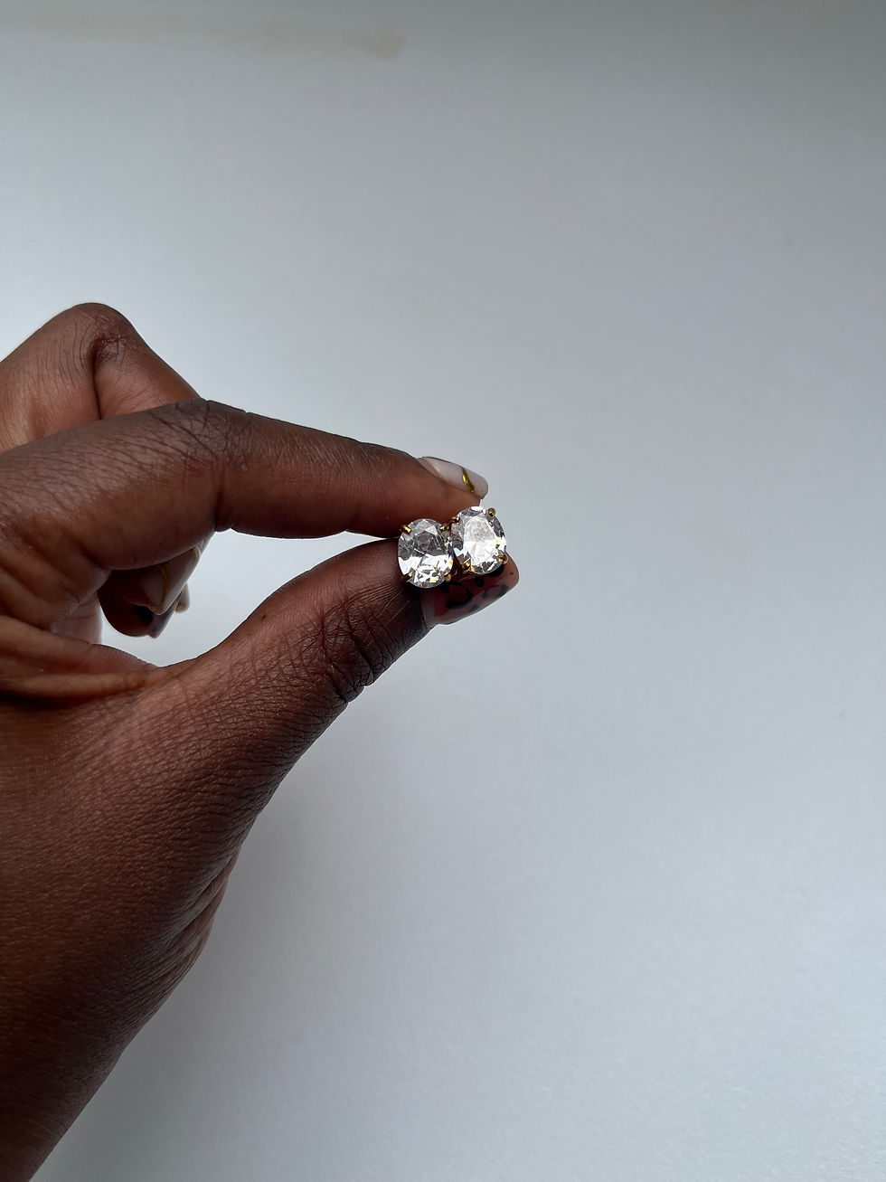 Thumbnail: Essence Studs