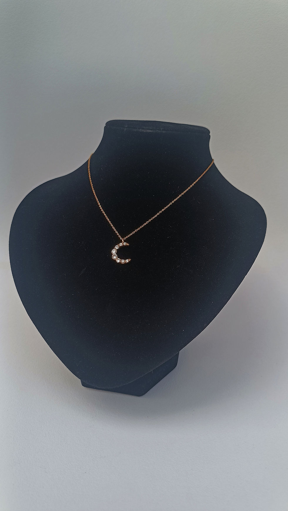 Thumbnail: Crescent Necklace 