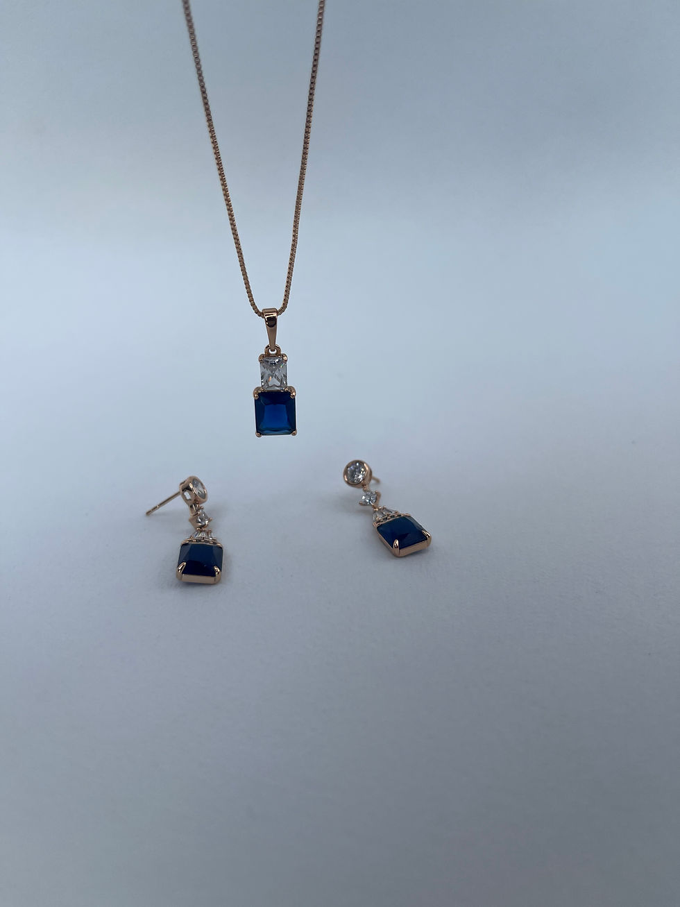 Thumbnail: Sapphire set