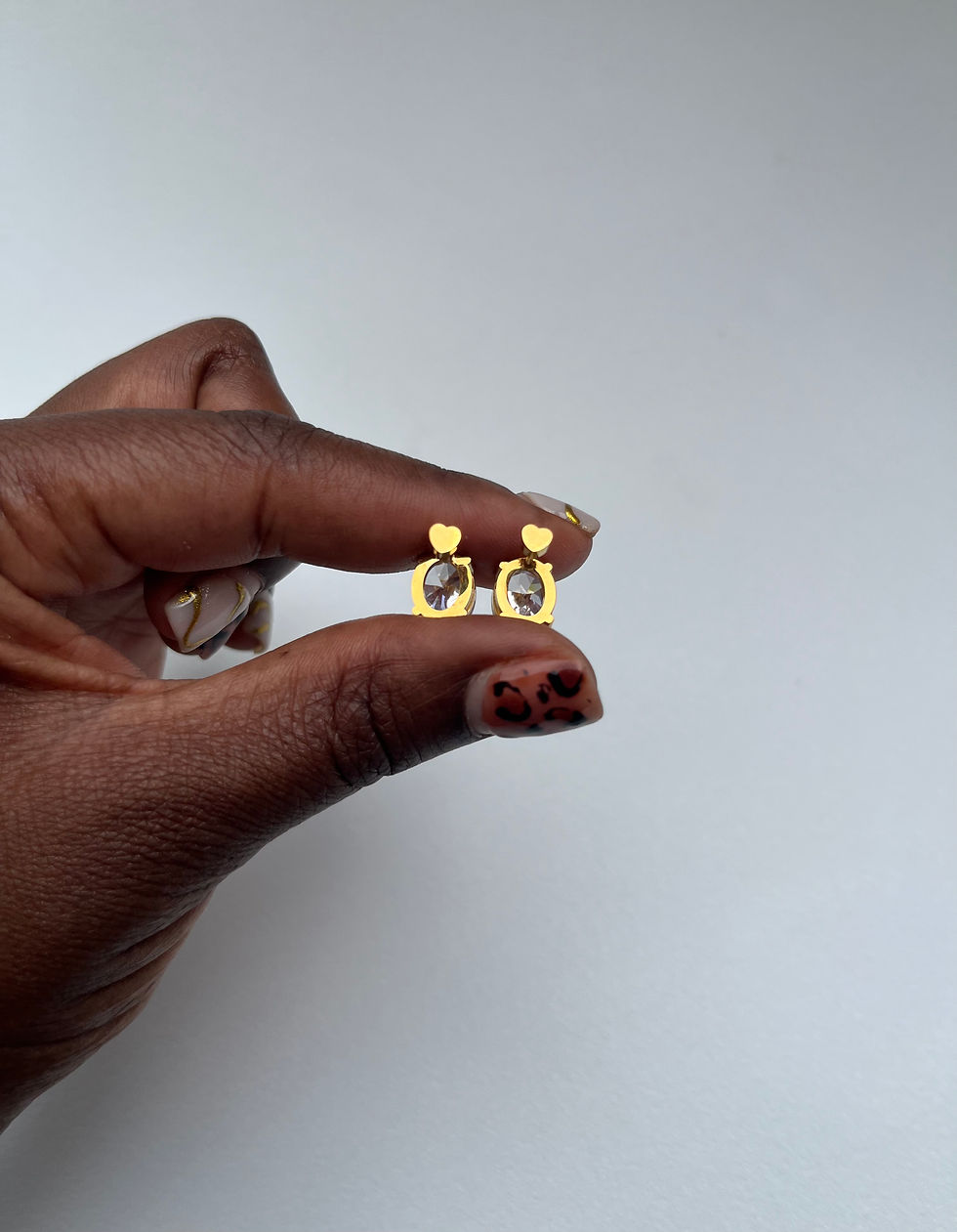 Thumbnail: Essence Studs