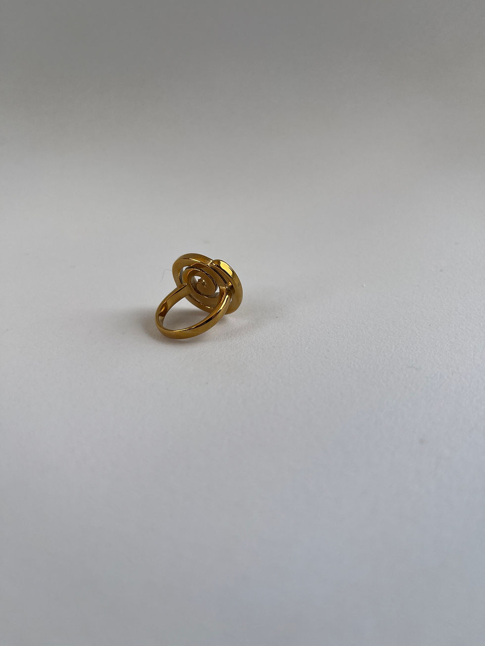 Thumbnail: Whirl Ring