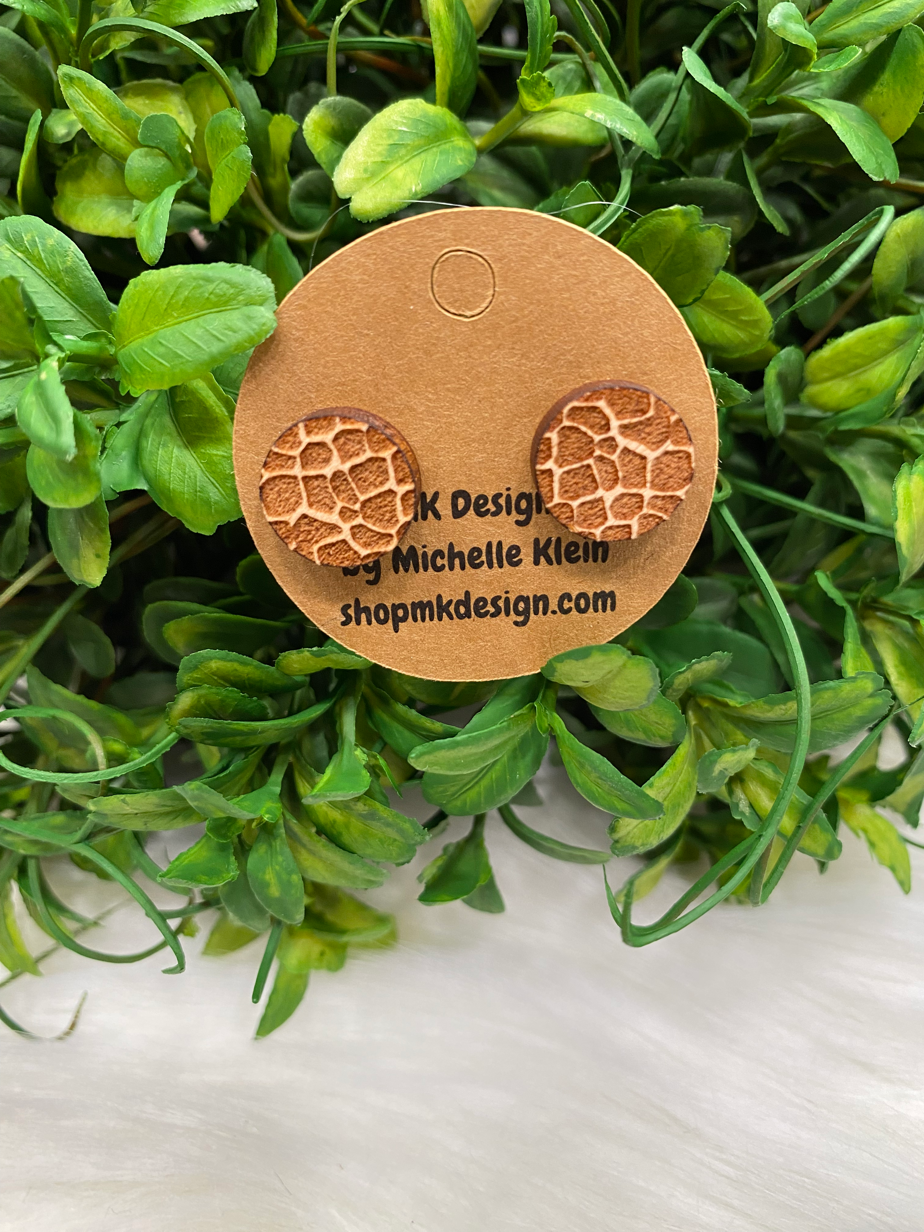 Giraffe Print Wood Studs 12MM