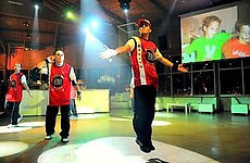 כניסה לבר מצווה עם קליפ