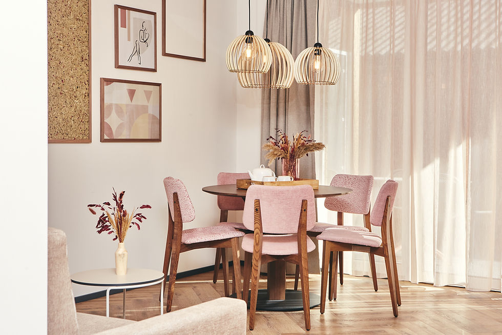Penthouse Apartment mit 2 SZ -Esstisch