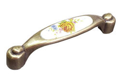 Мебельная ручка RS112AB.4.96.W02