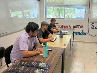 El maestro Tony Flores nos presenta su libro "Instantáneas"