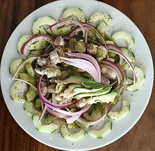 Plato de camarón en aguachile