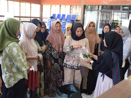 Dorong Pengelolaan Sampah dari Rumah, Nusabersih dan PNM Mekaar Gelar Edukasi Pemilahan Sampah dan Pengomposan bagi Nasabah Mekaar Jepara