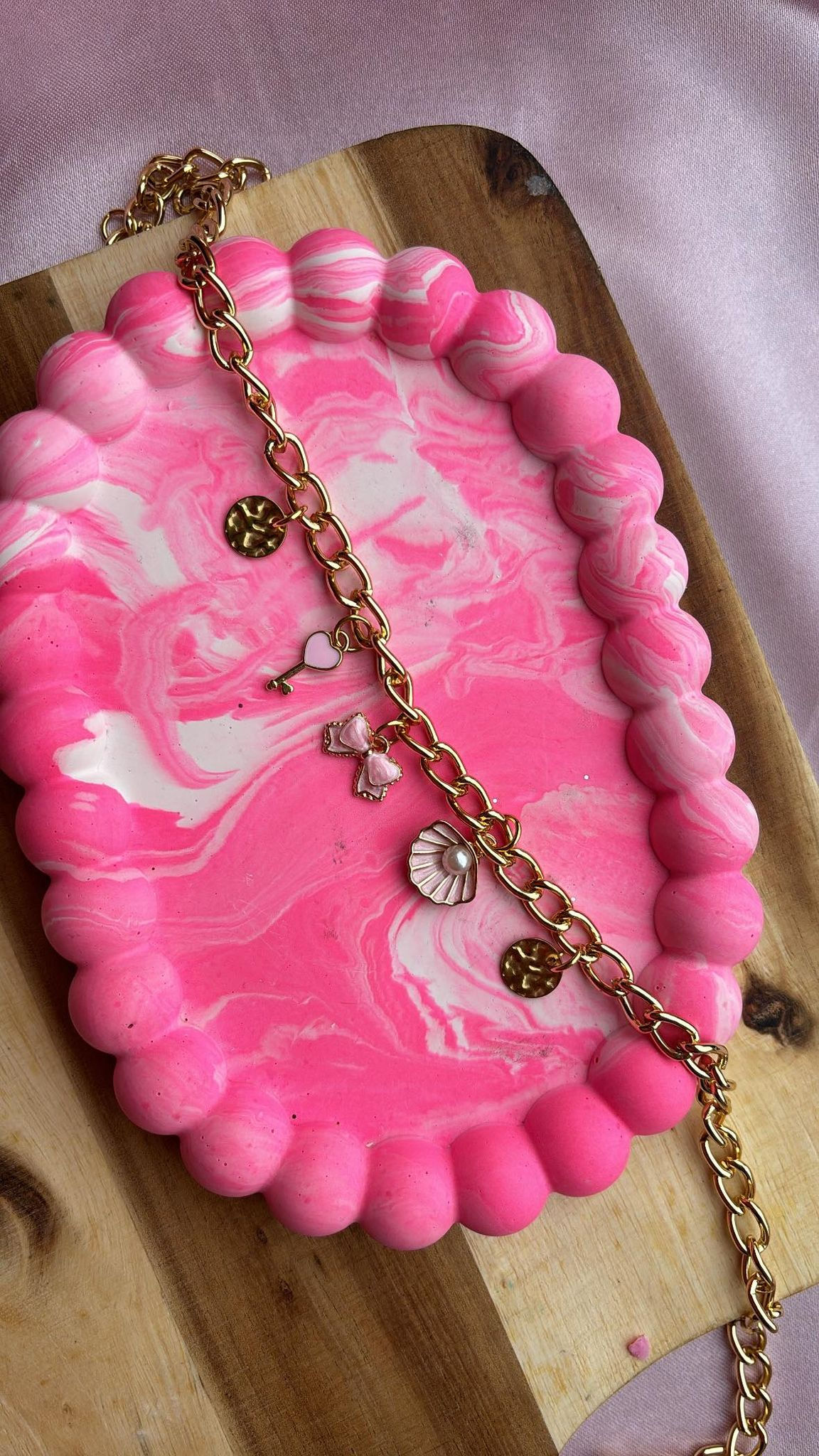 Collier rosy
