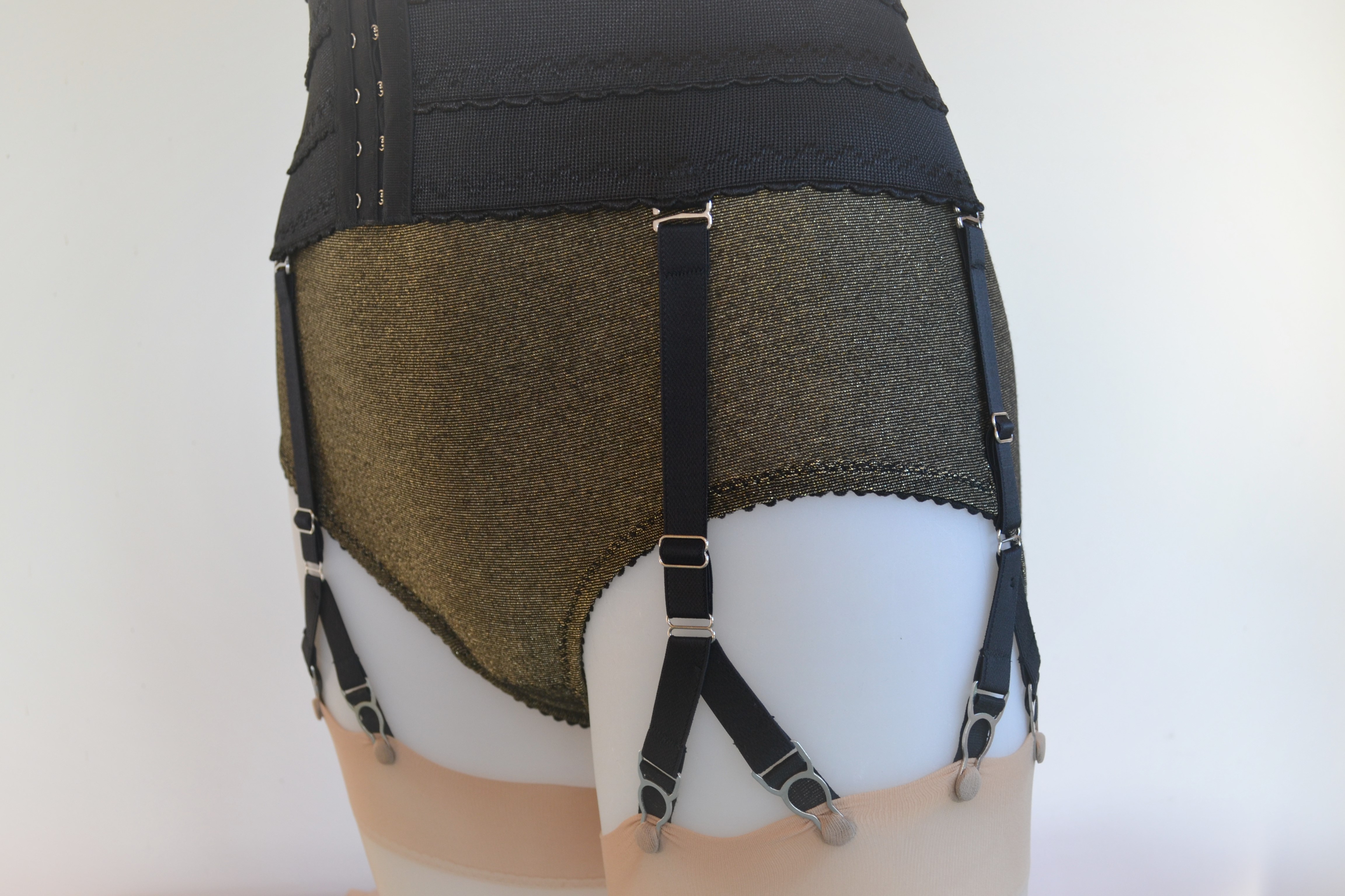 Introducing our new Waist Cincher Waspie with detachable YStraps! Pip & Pantalaimon Lingerie