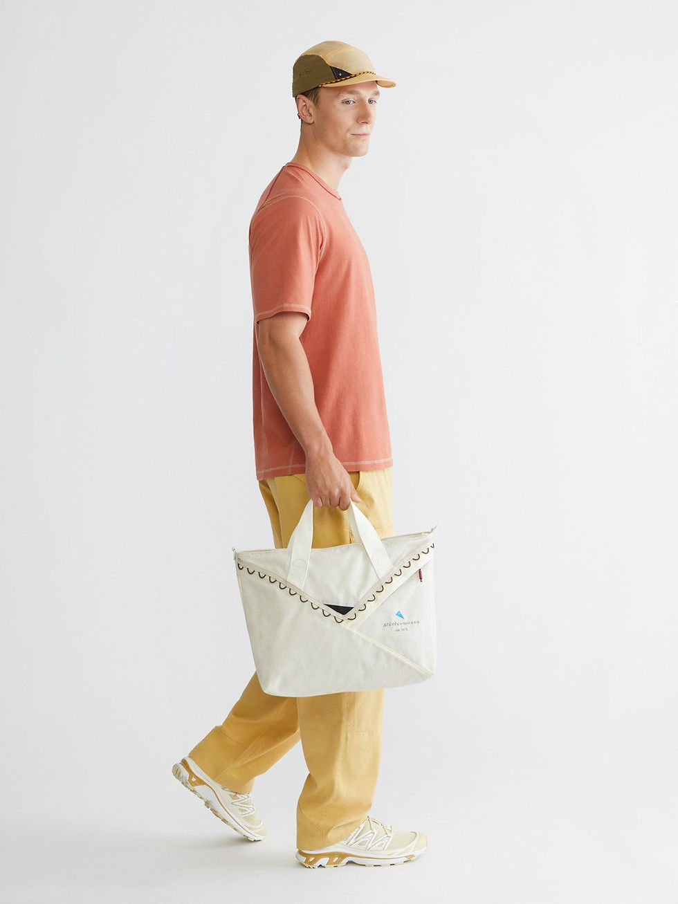 ภาพขนาดย่อ: Klattermusen Nagelfar Bag 17L Snow OZ