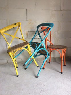 Chaise métal Coloré