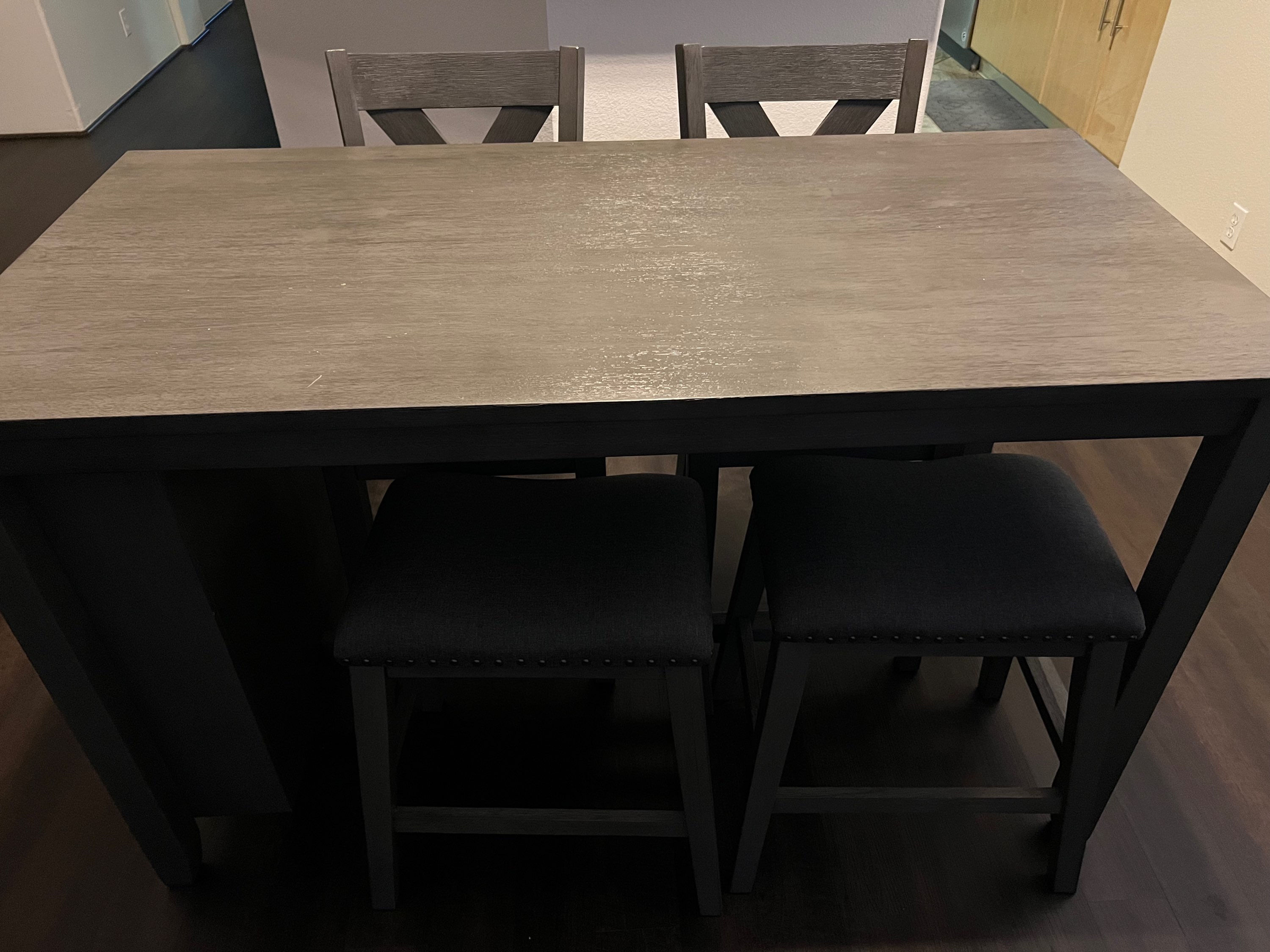 Ashley Dinning Set