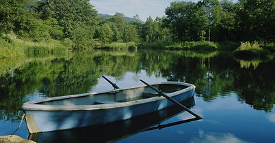 Boat on Lake_edited.jpg