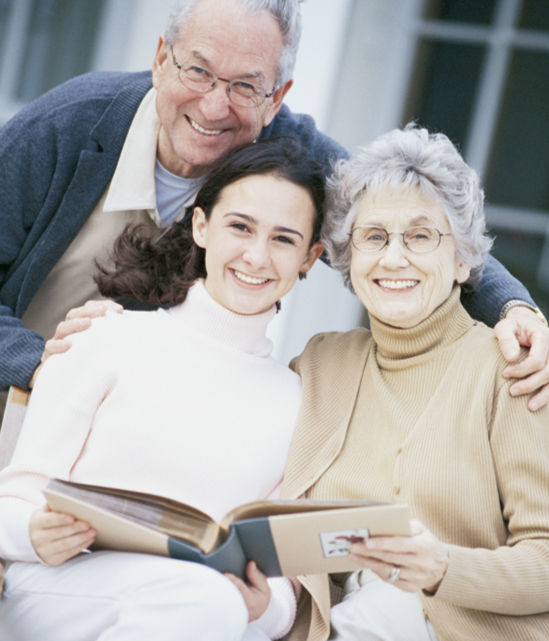 Scan de Vos Vieux Albums Photos et transfert simple en Livres Photos basiques, sans création personnalisée particulière.