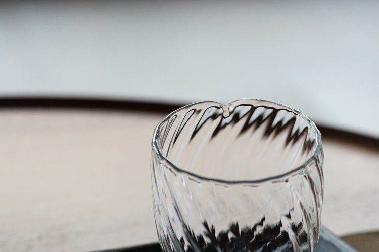 Thumbnail: Queen Conch Glass Faircup
