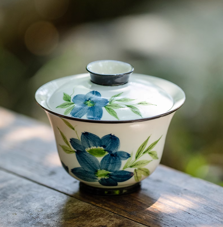 Thumbnail: Handpainted Blue Tea Flower Gaiwan (100ml)